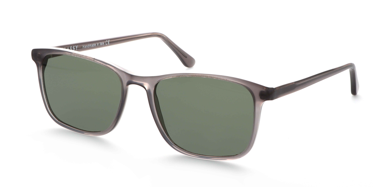 
<!-- cms-view: shopcatalog_product_image_alt_tag -->

<!-- view: /view/view/default.phtml  -->
Pontresina SUN grey shiny 53/17 - Glassy by Dynoptic - Optiker - Optiker Schweiz - Brillen - Herrenbrillen - Damenbrillen - Kinderbrillen - Korrekturbrillen - Lesebrillen - Bildschirmbrillen - Sportbrillen - Autofahrbrillen - Brillengläser - Brillenmaterialien - Brillenreinigung - Gleitsichtbrillen - Opticiens - Opticiens Suisse - Lunettes - Lunettes Hommes - Lunettes Femmes - Lunettes Enfants - Lunettes de vue - Lunettes de lecture - Lunettes d’écran - Lunettes de sport - Lunettes de conduite - Verres de Lunettes - Matériaux pour lunettes - Nettoyage des lunettes - Ottico - Ottico Svizzera - Occhiali - Occhiali da uomo - Occhiali da donna - Occhiali per bambini - Occhiali correttivi - Occhiali da lettura - Occhiali da schermo - Occhiali per lo sport - Ochhiali per la guida - Lenti per Occhiali - Materiali per Occhiali
<!-- end view: /view/view/default.phtml  -->
